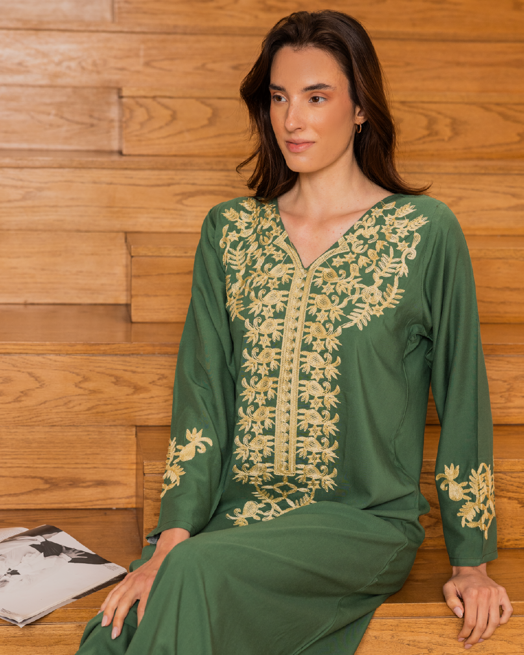 قميص داكرون سادة بكم مطرز 5