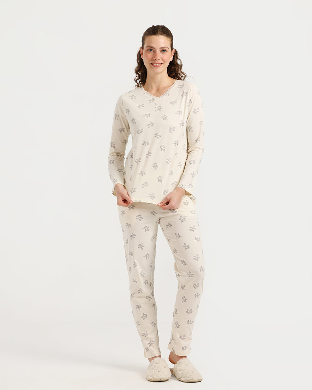 بيجاما حريمى بكم مع دانتل