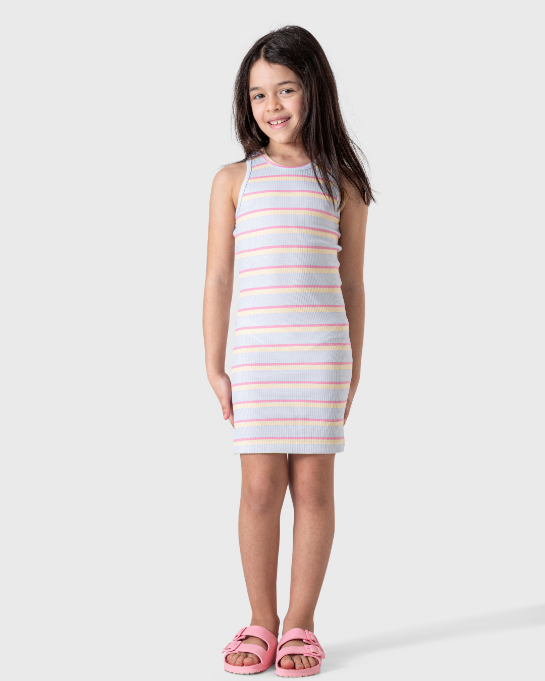 قميص نوم بناتي مخطط بألوان مبهجة