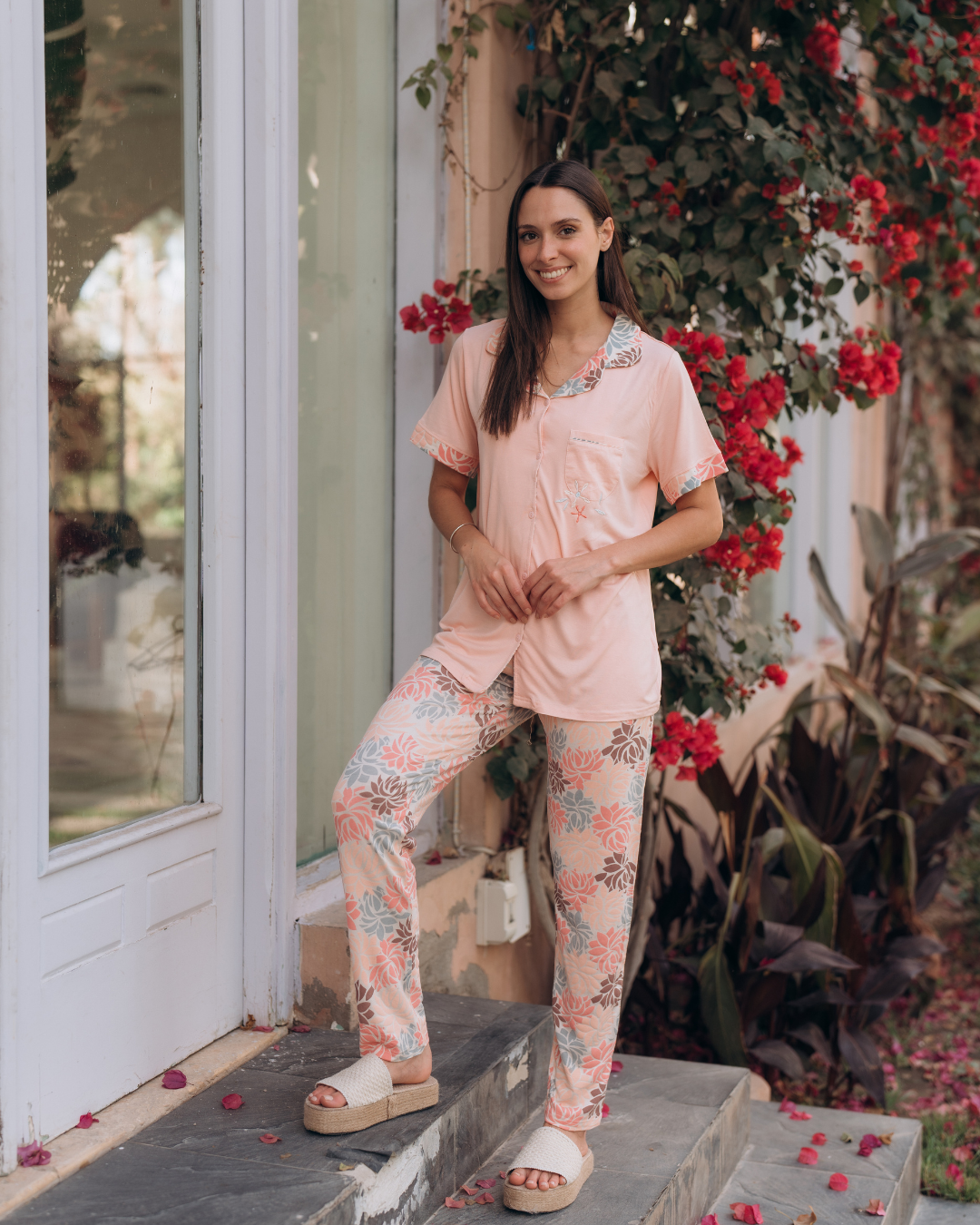 Women's pajamas, long floral trousers, half-sleeved T-shirt with buttons and a chest pocket