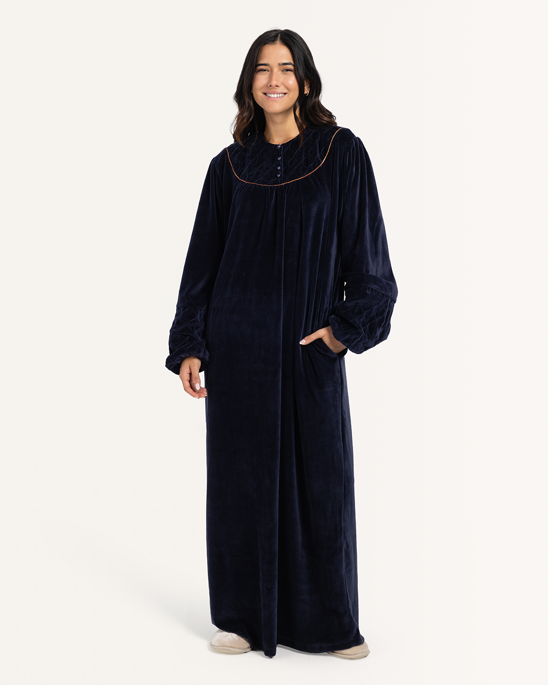 جلابية بزراير و تطريز أندلسي