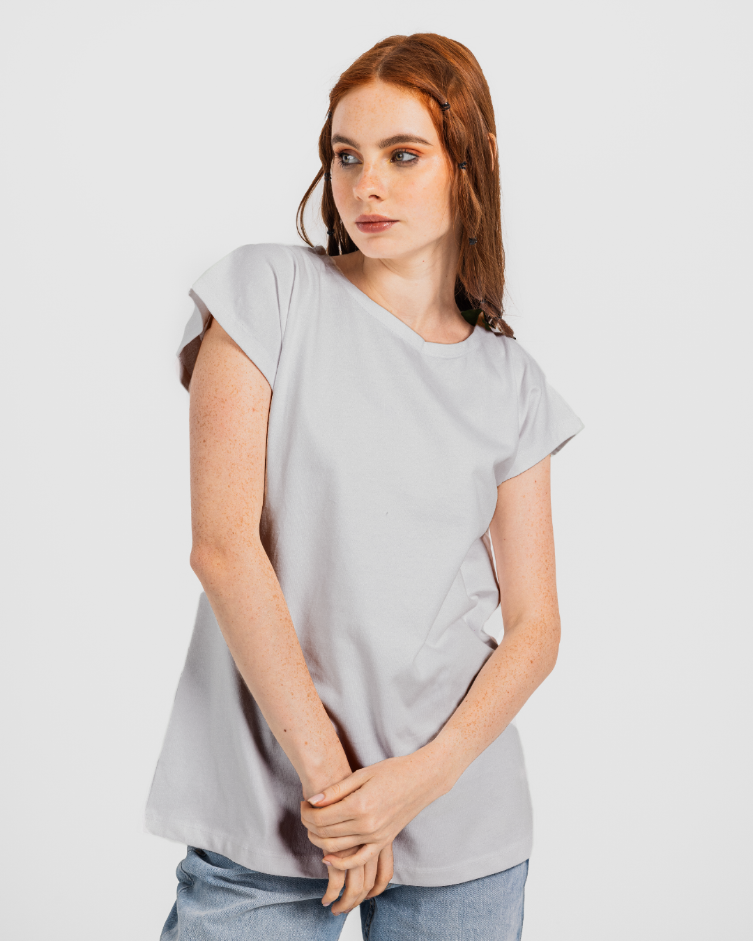 تيشيرت حريمي بيزك نص كم سادة