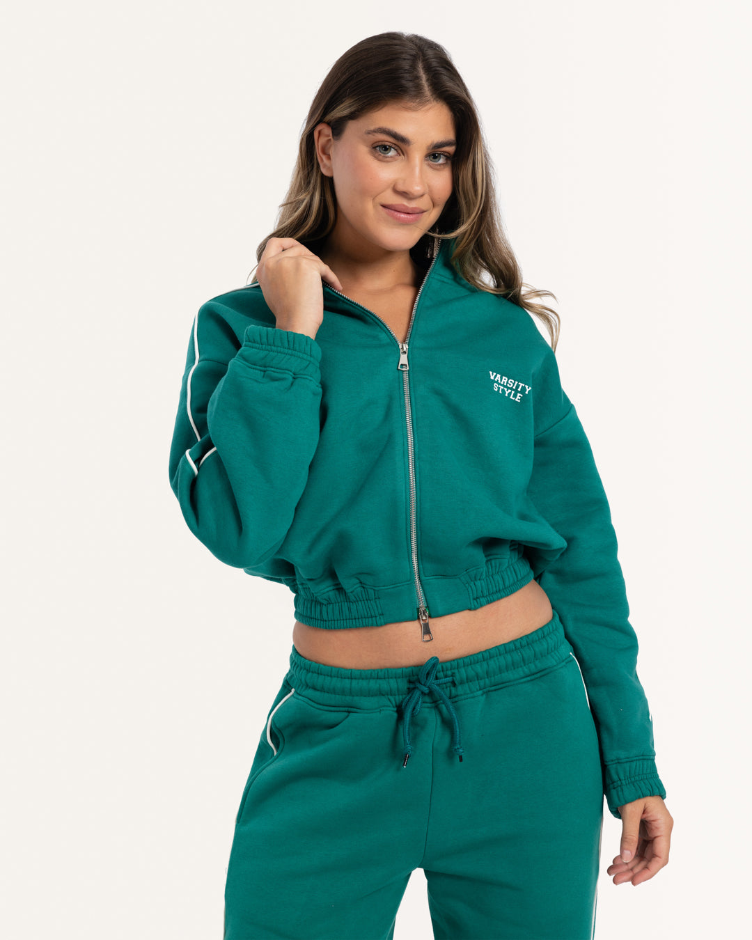 طقم حريمي رياضي كولة عالية