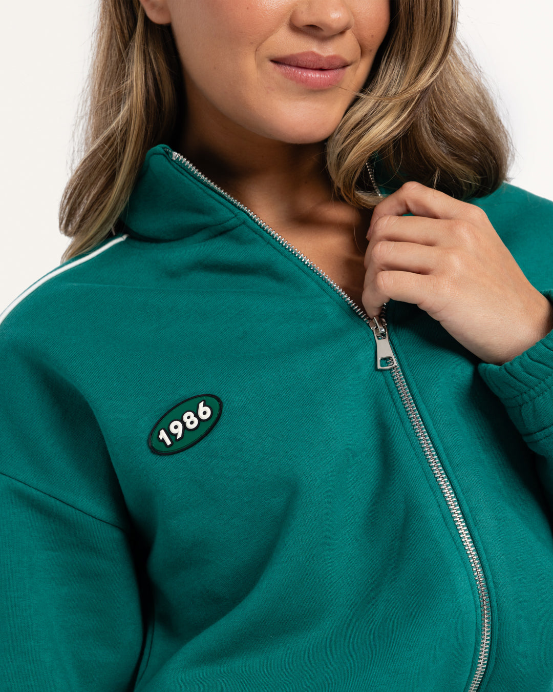 طقم حريمي رياضي كولة عالية