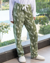 بنطلون حريمي شتوي برباط ورق شجر