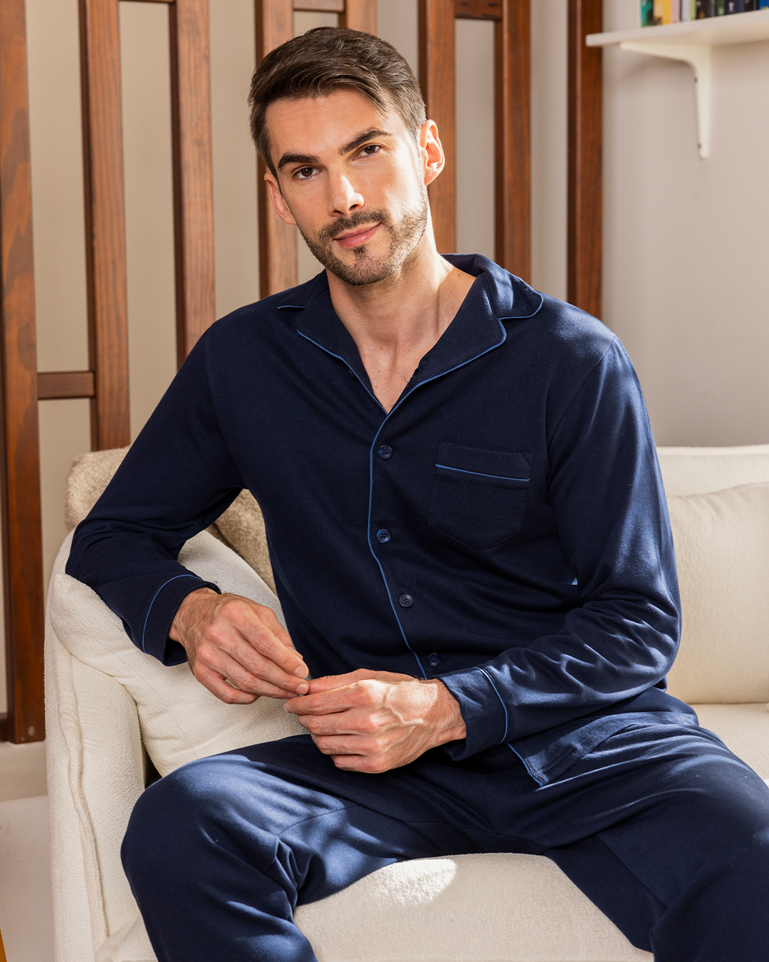 Men's open-buttoned navy blue pajamas