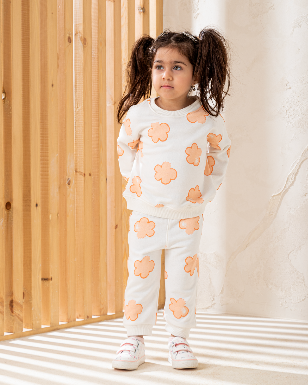 Flowers everywhere NB بيجاما بناتي