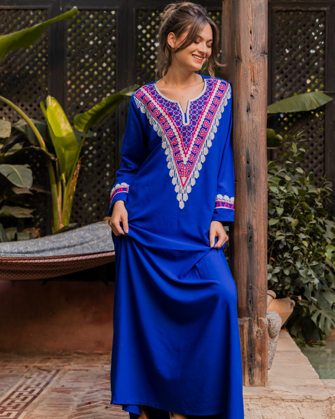 قميص داكرون سادة بكم مطرز 6