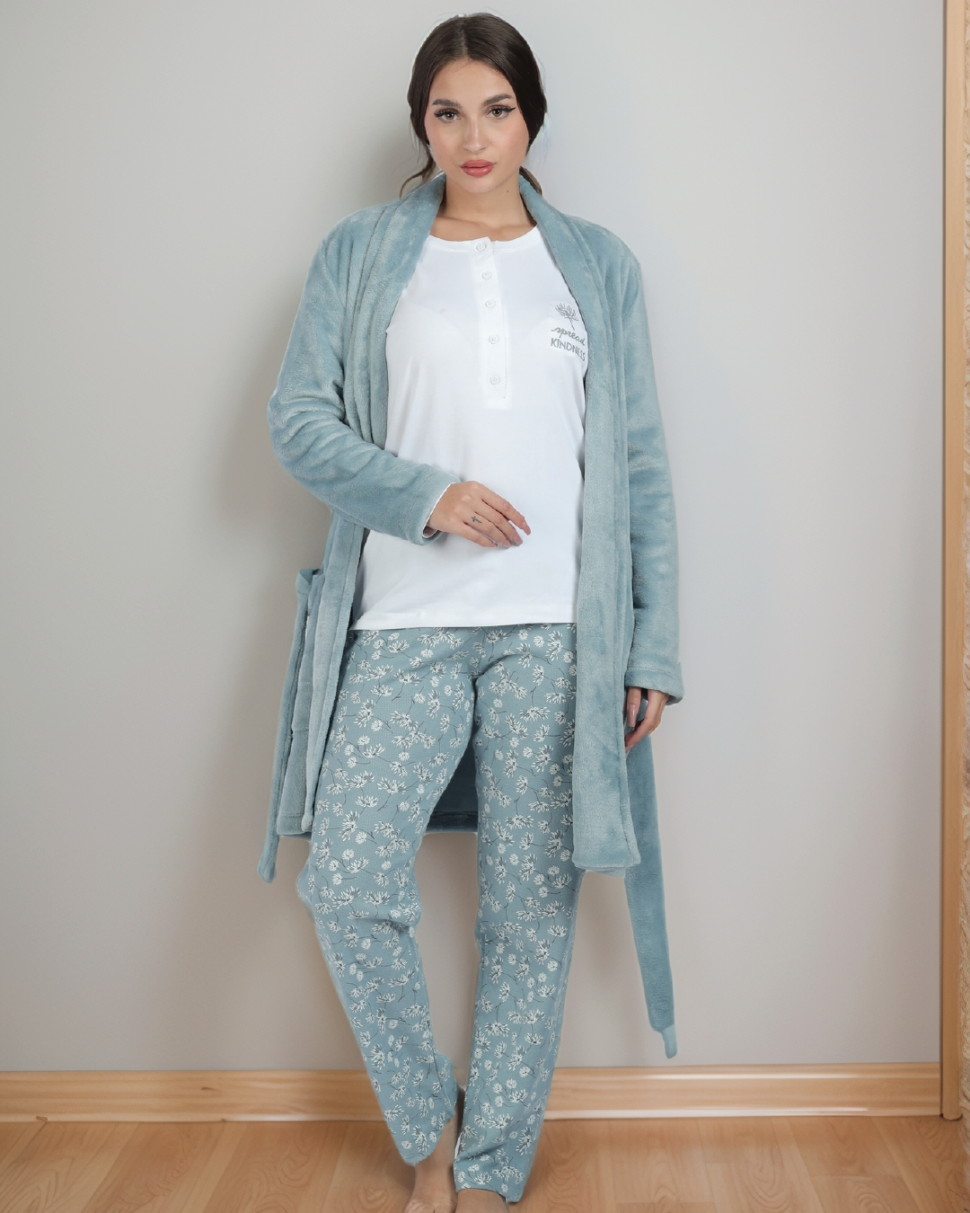 بيجاما حريمي 3 قطع  روب