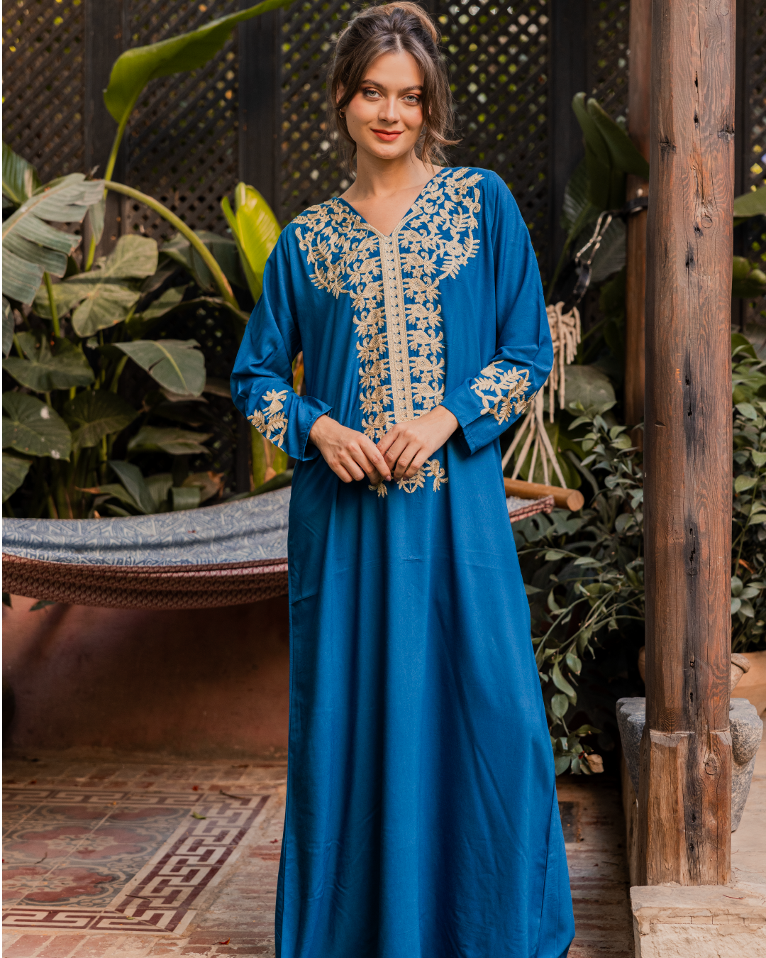 قميص داكرون سادة بكم مطرز 5