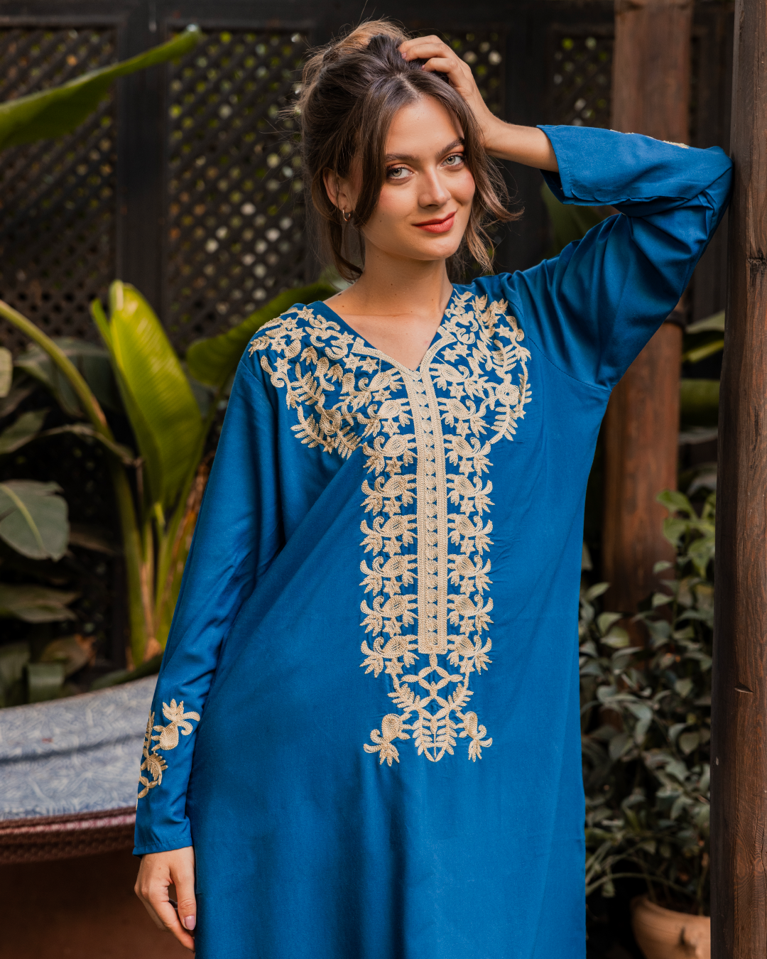 قميص داكرون سادة بكم مطرز 5