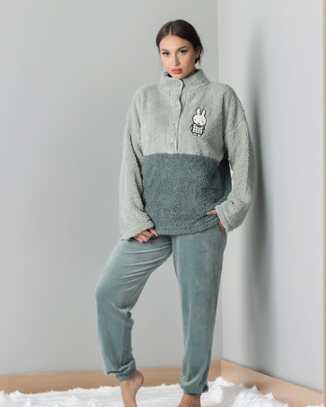 rabbit بيجاما حريمي فرو