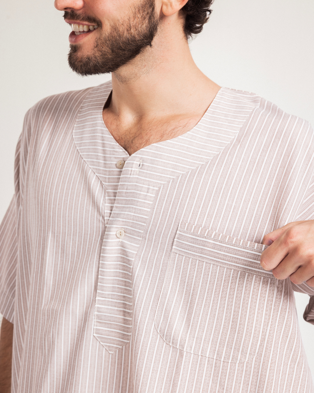 عبايه رجالي نص كم مقلمة