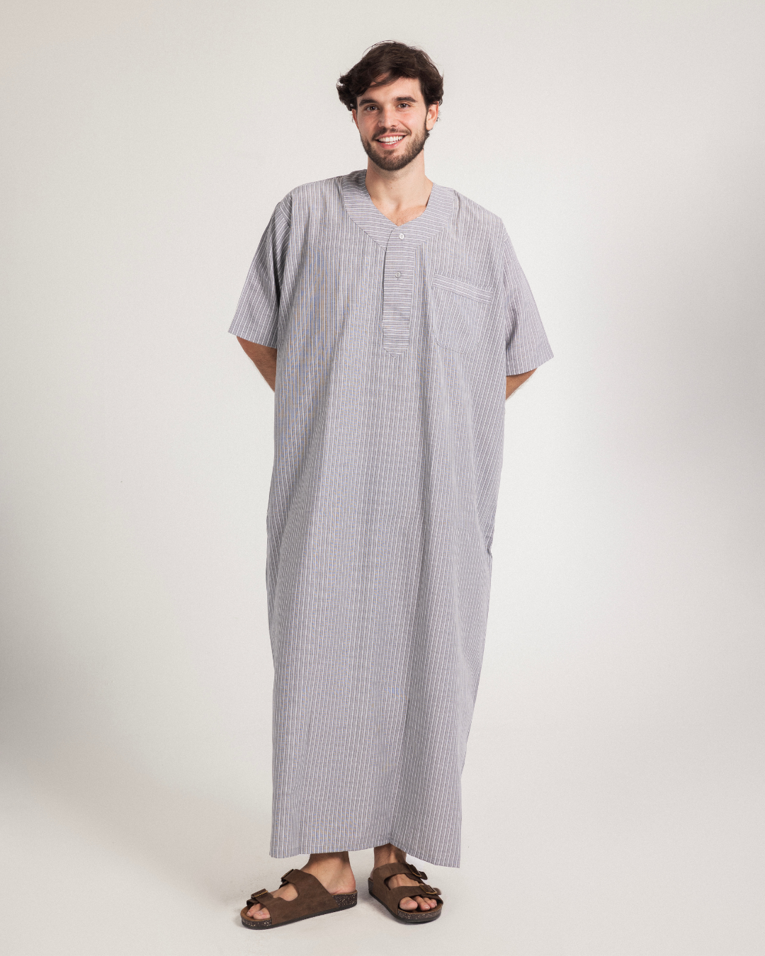 عبايه رجالي نص كم مقلمة