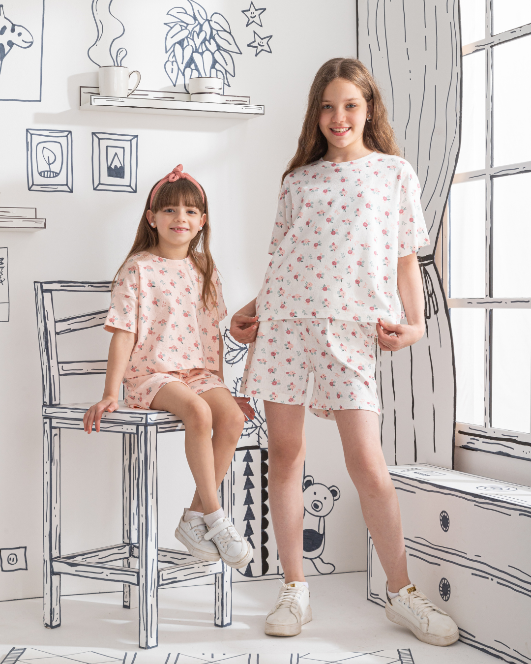 Floral Pointelle Girls' half-sleeved pajamas and shorts printed with roses
