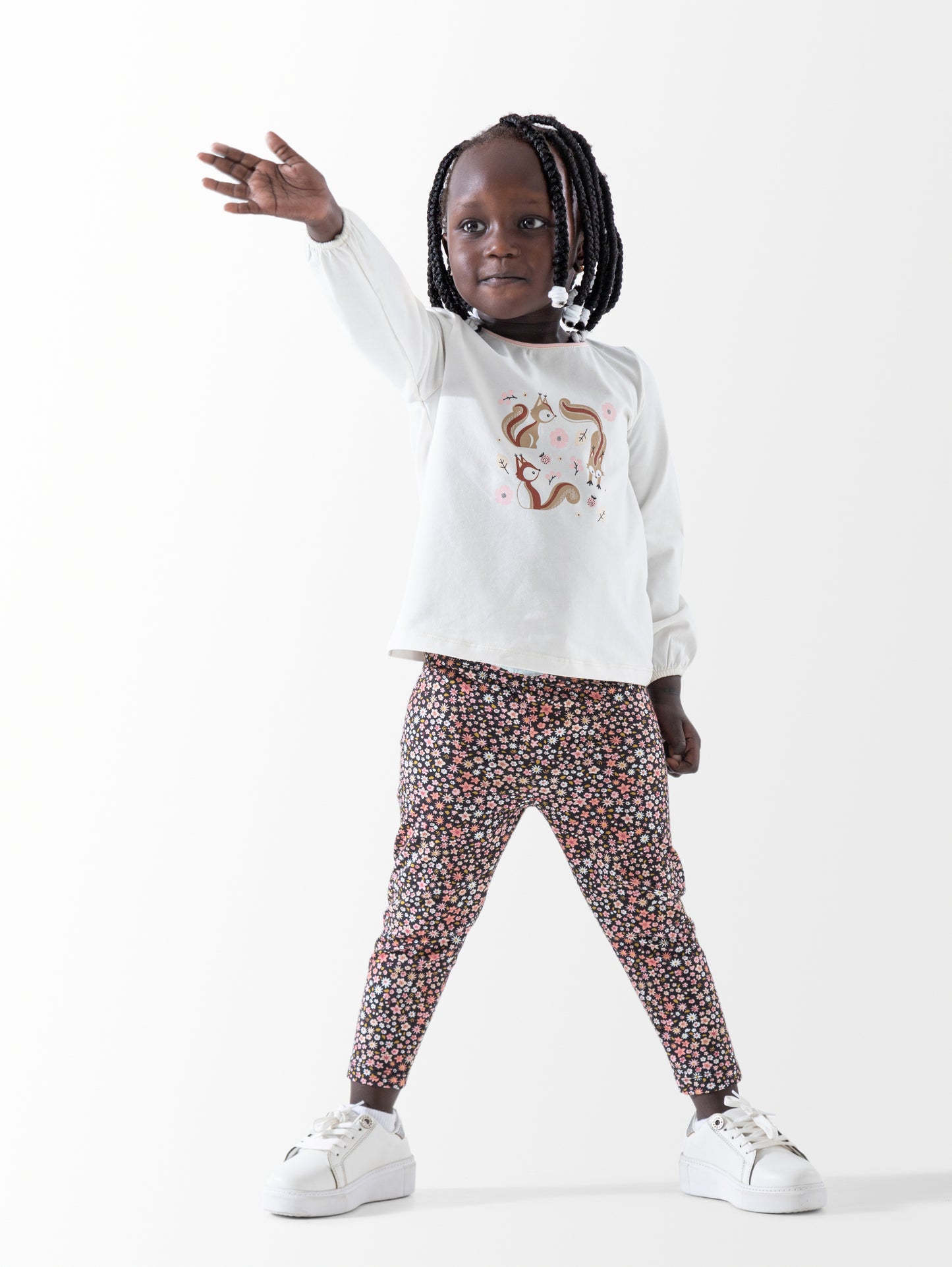 spring squirl  طقم بناتي بيبي