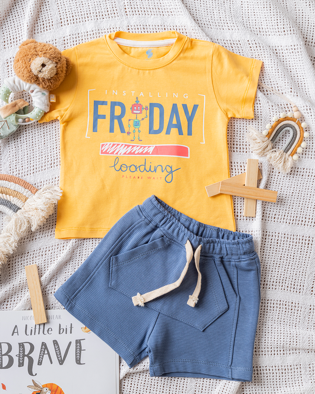 Instalaing Friday بيجامه اولادي بيبي