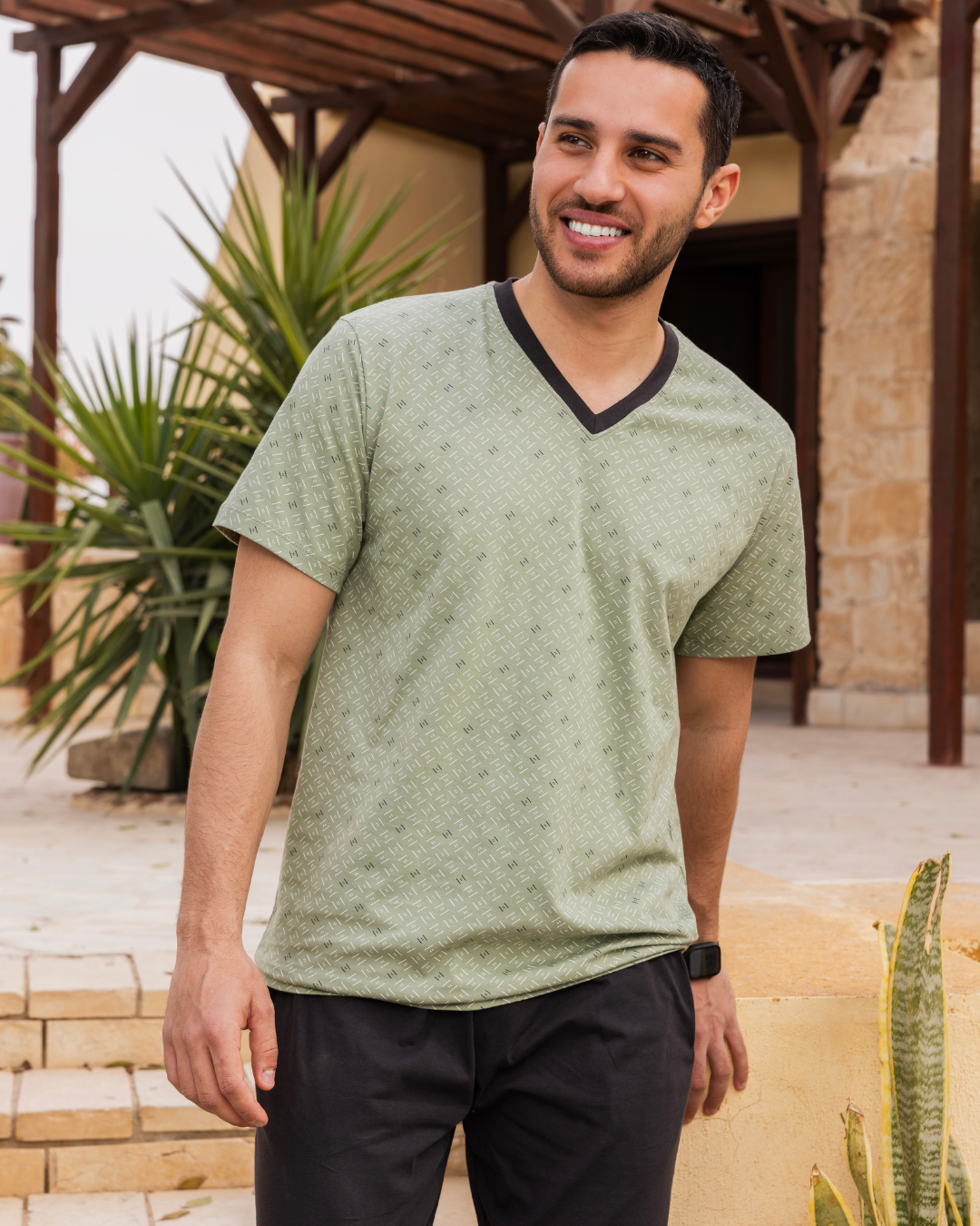 v  بيجاما رجالي نص كم و بنطلون روتاري