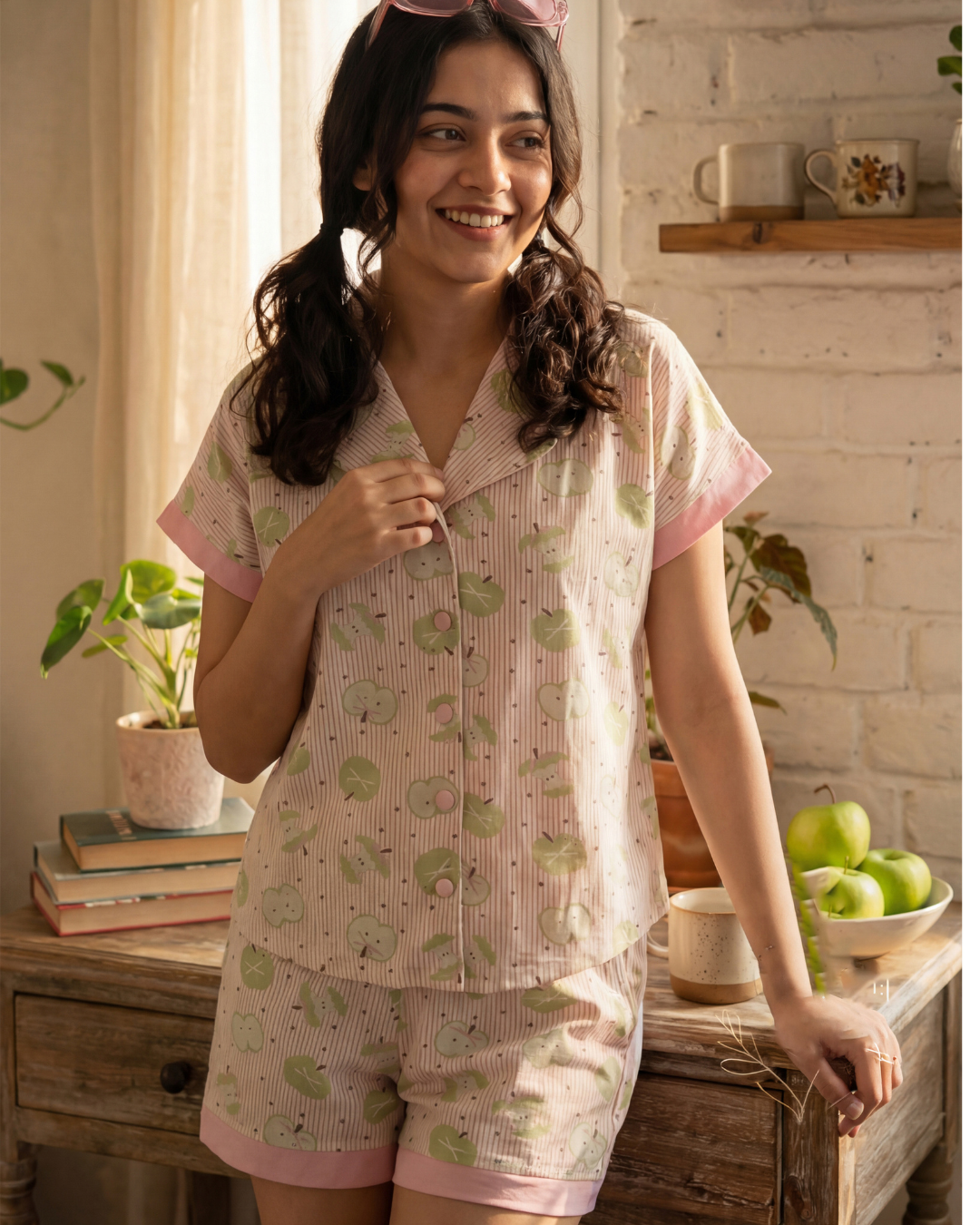 بيجاما حريمى نص كم زراير مقلم شورت