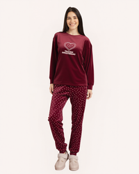 La Broderie de Pyjamas Heidi Est Persemée