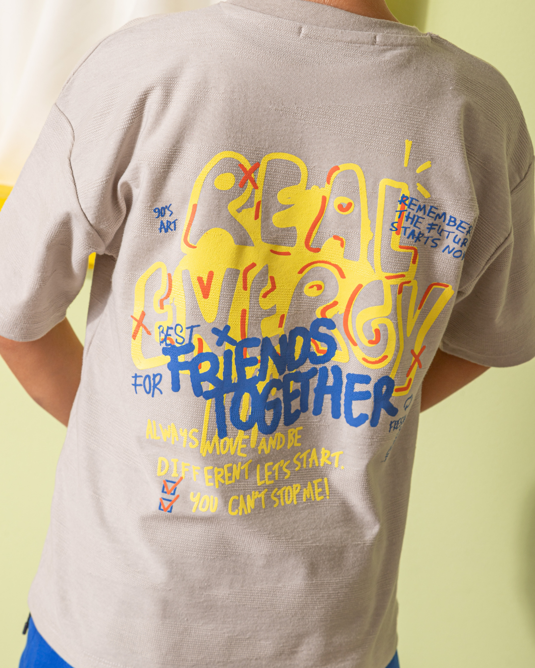 Discover own world بيجامة اولادي وسط