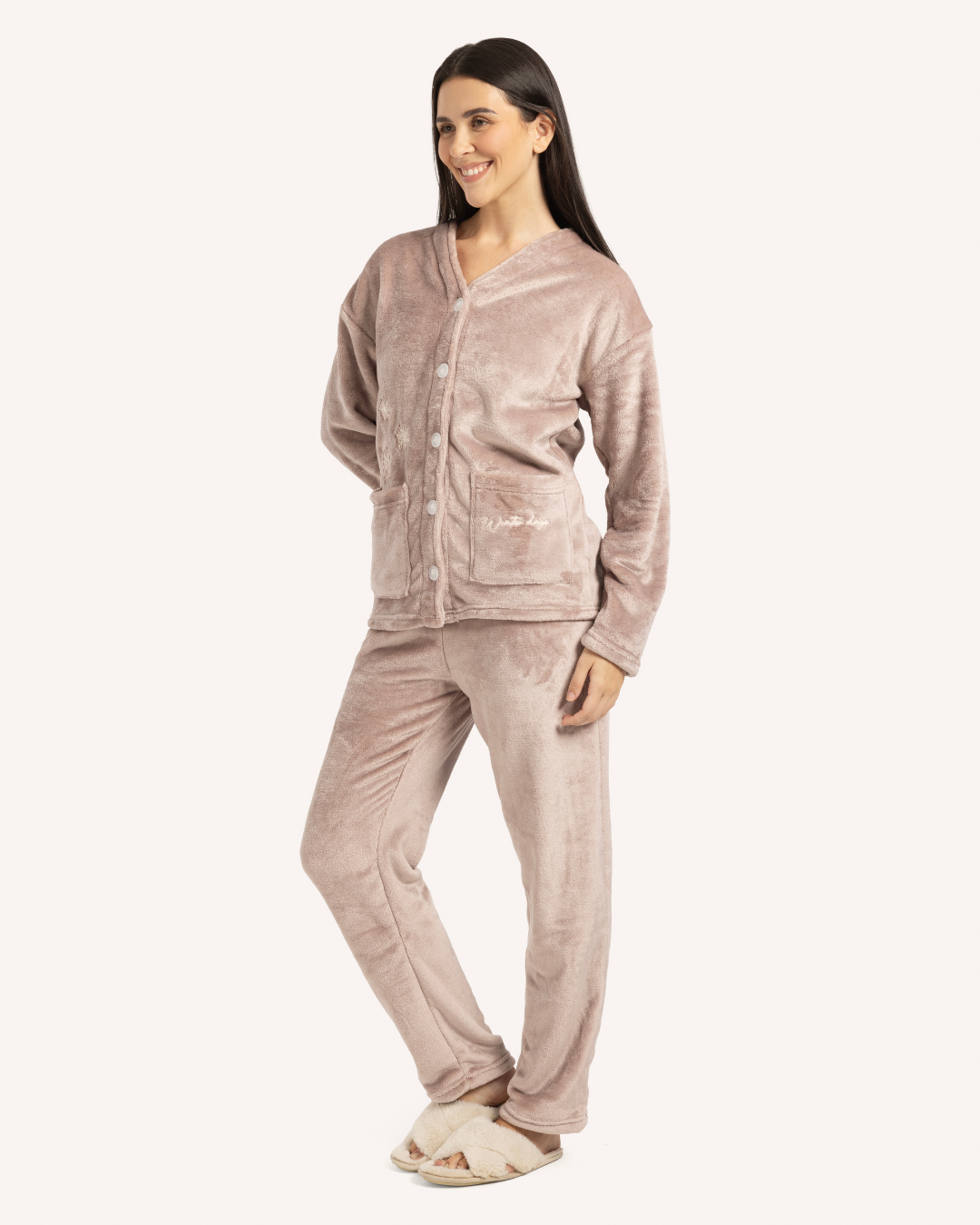 بيجاما حريمى ب زراير ايام الشتاء