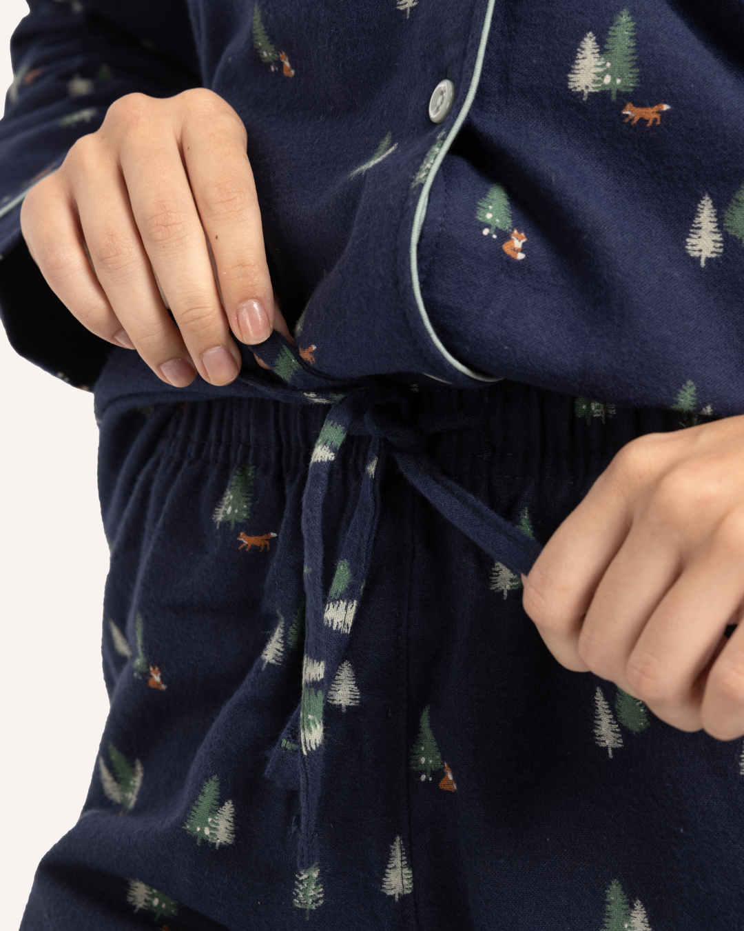 بيجاما بزراير أشجار الكريسماس