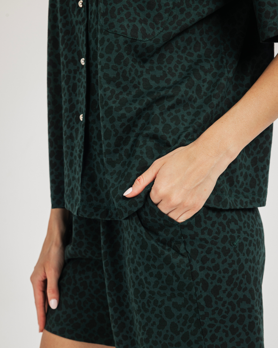 Green Leopard Women's Buttoned Pajamas