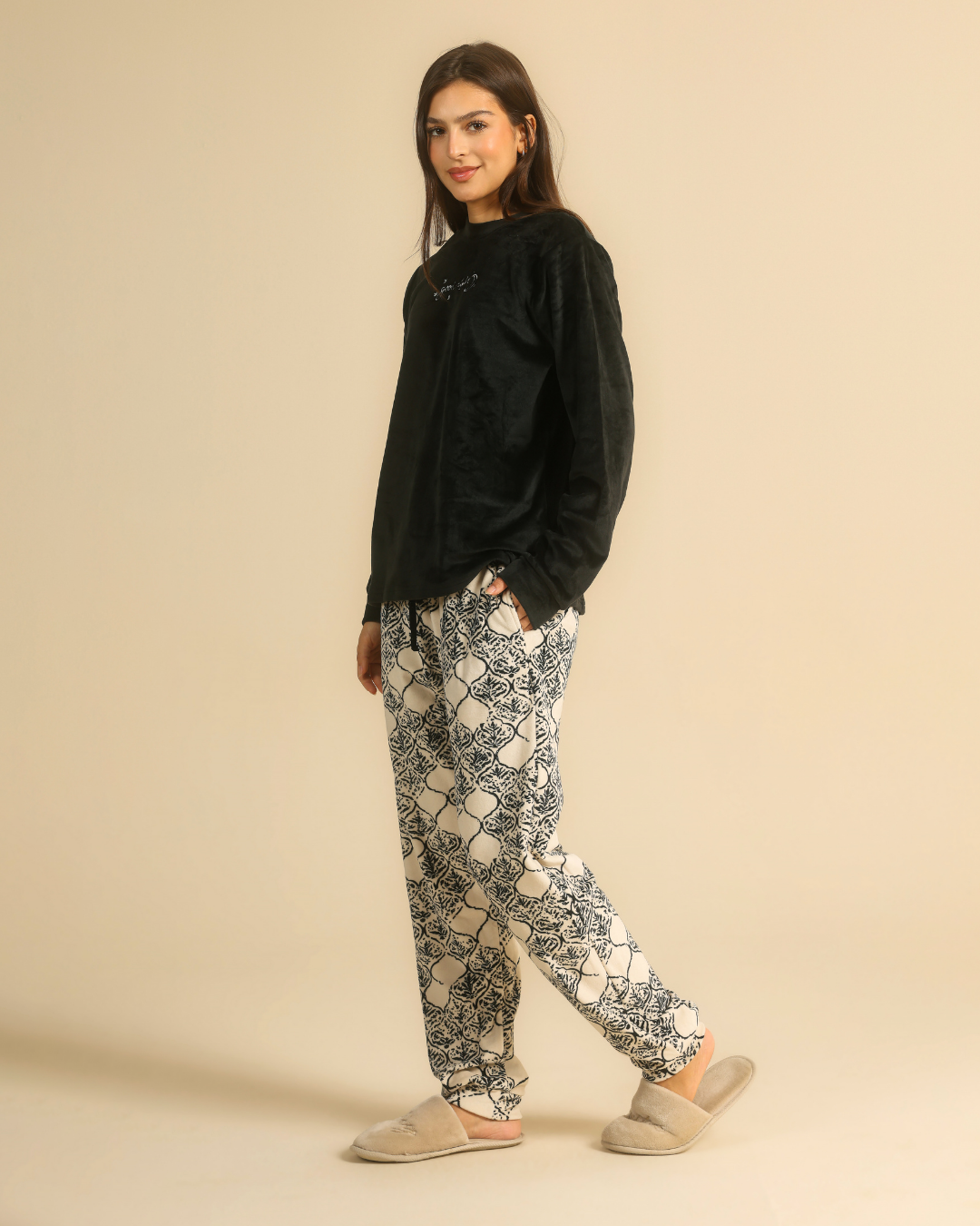 Pajama set in black pearl nights