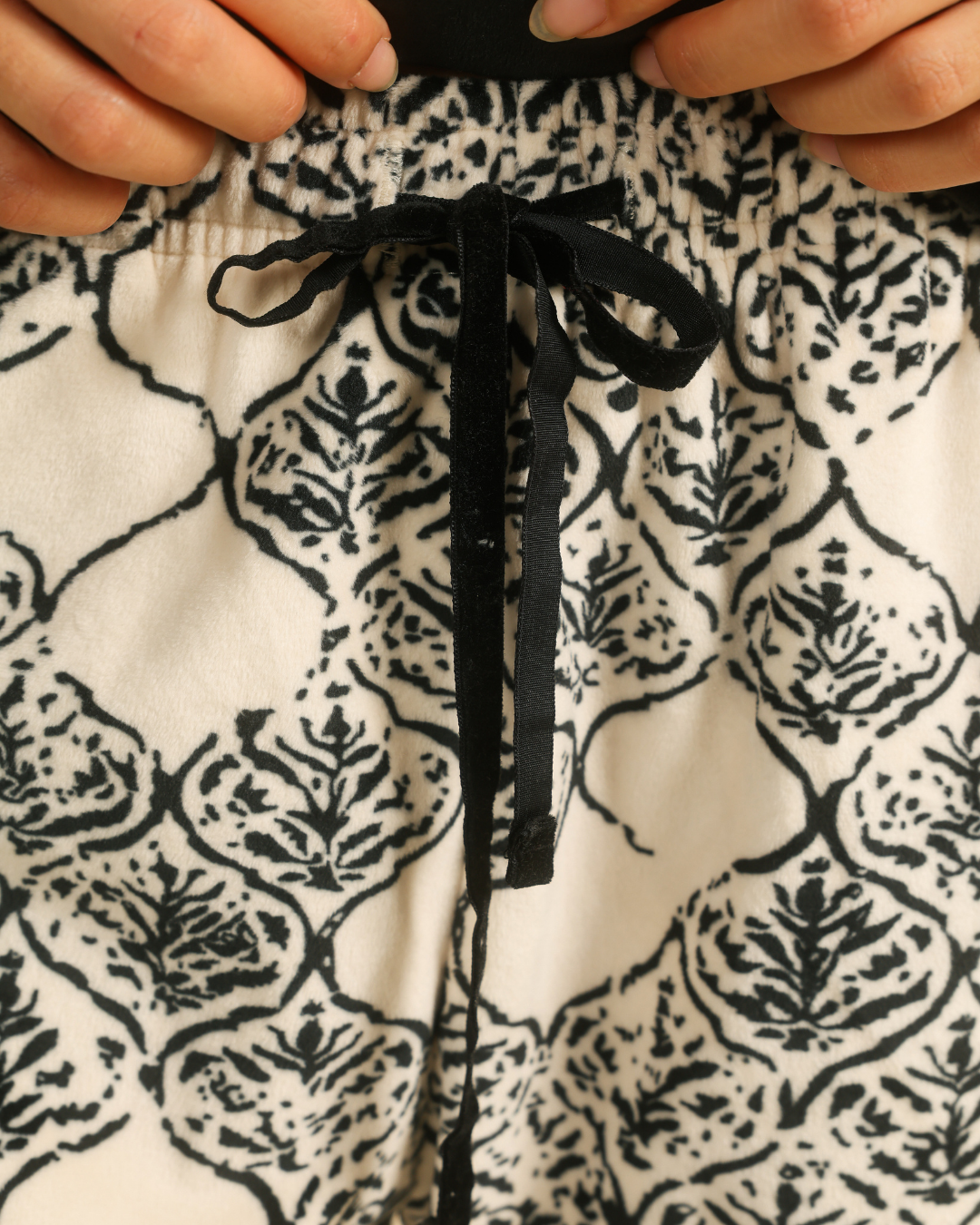 Pajama set in black pearl nights