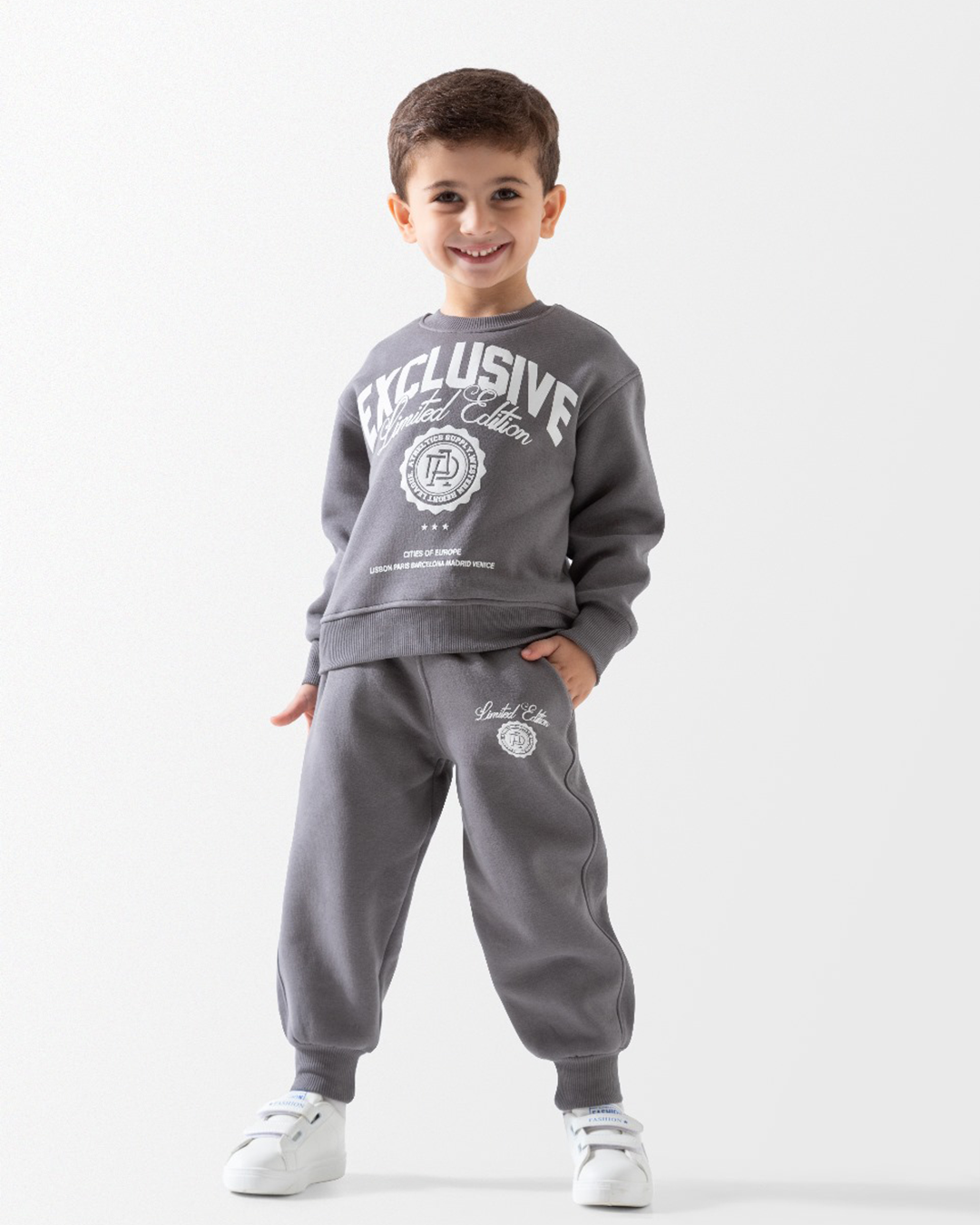 EXLUCIVE Boys' Pajamas Medium