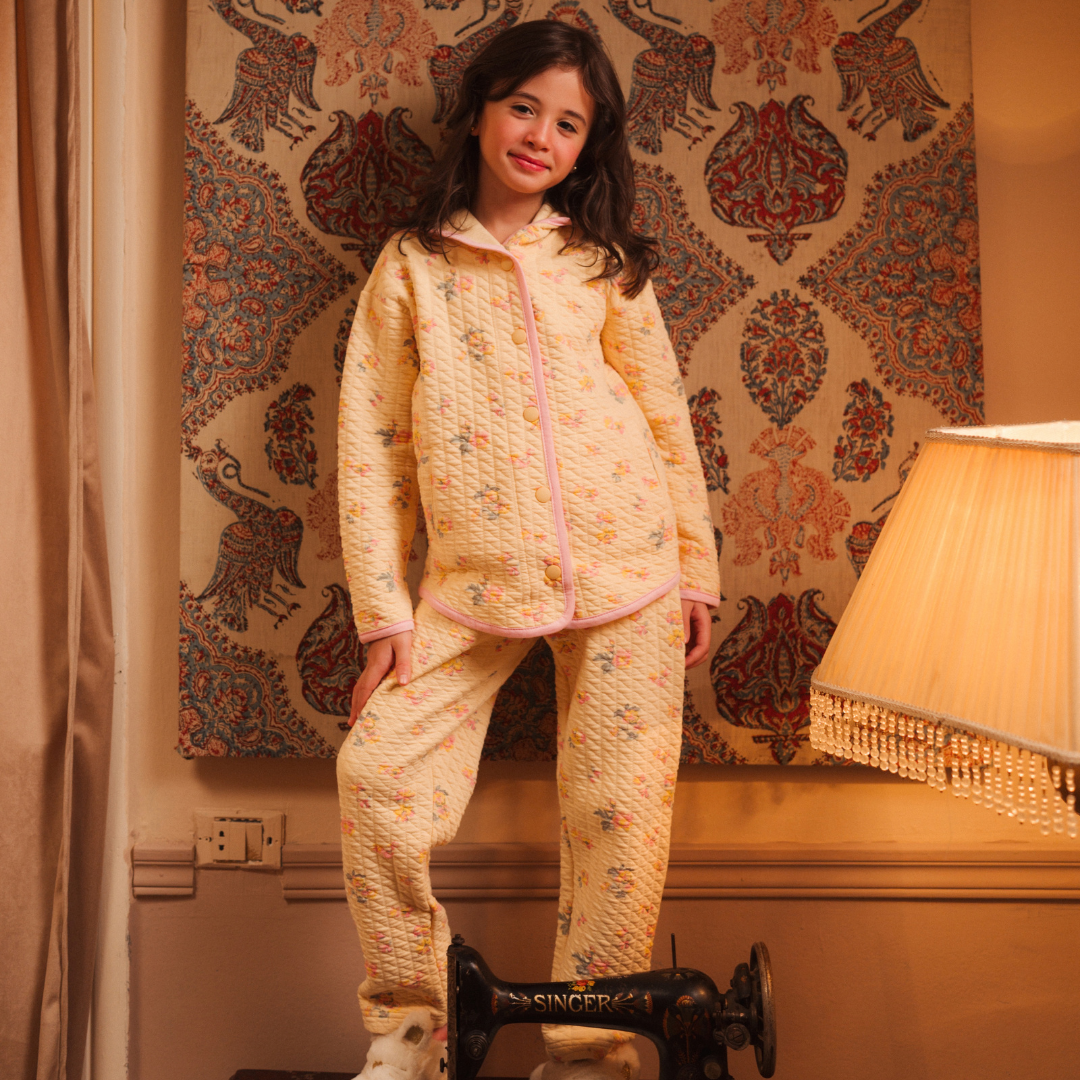 Girls' pajama set with a floral pattern