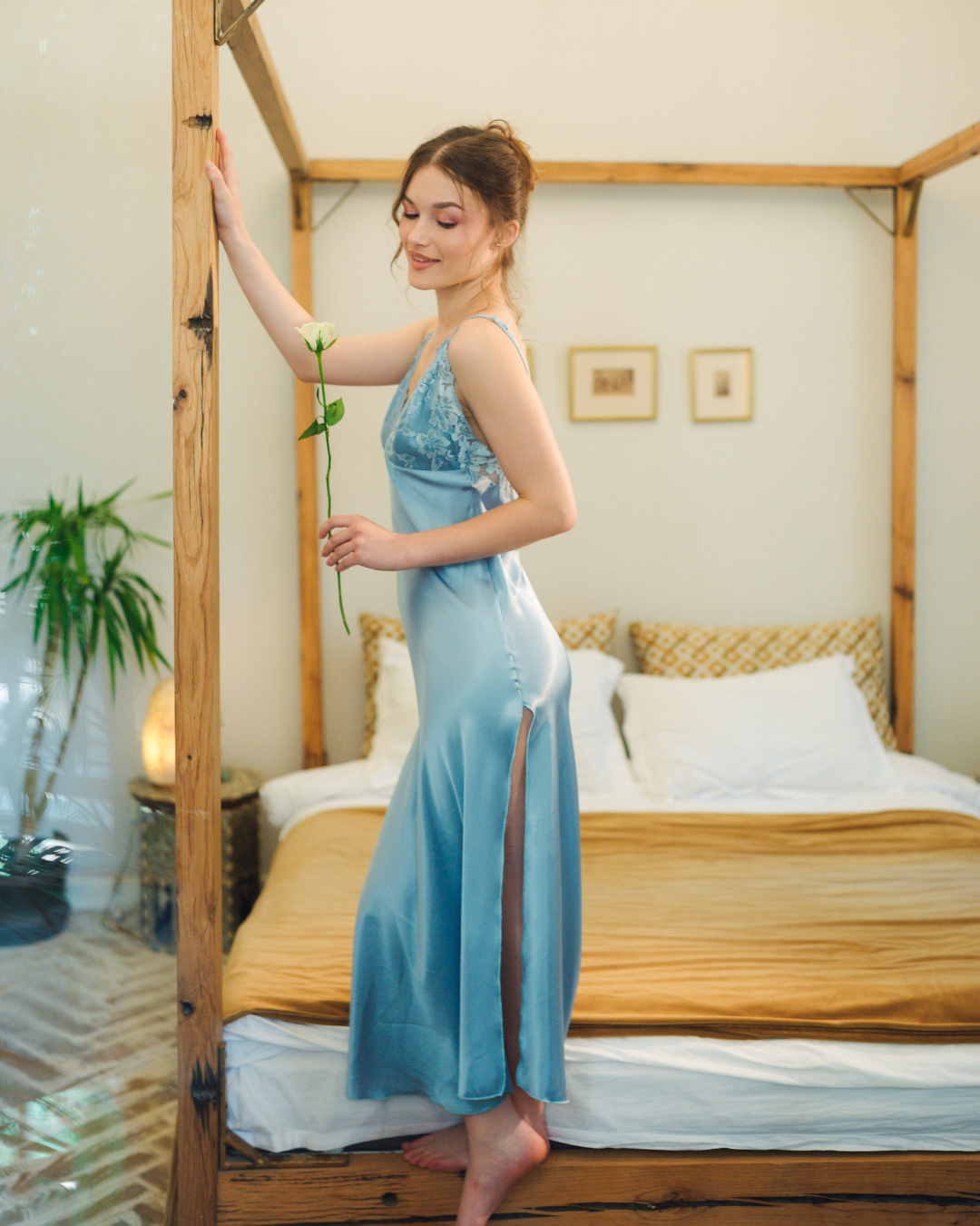 قميص حريمي ساتان بدانتل