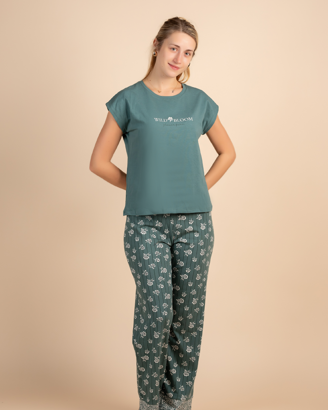 Wild Bloom بيجاما حريمي كت وبنطلون