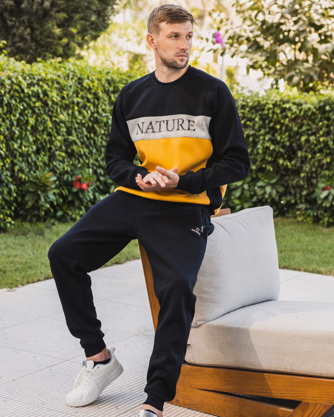 NATURE SAVES US بيجامه رجالي رواند طباعه علي الصدر