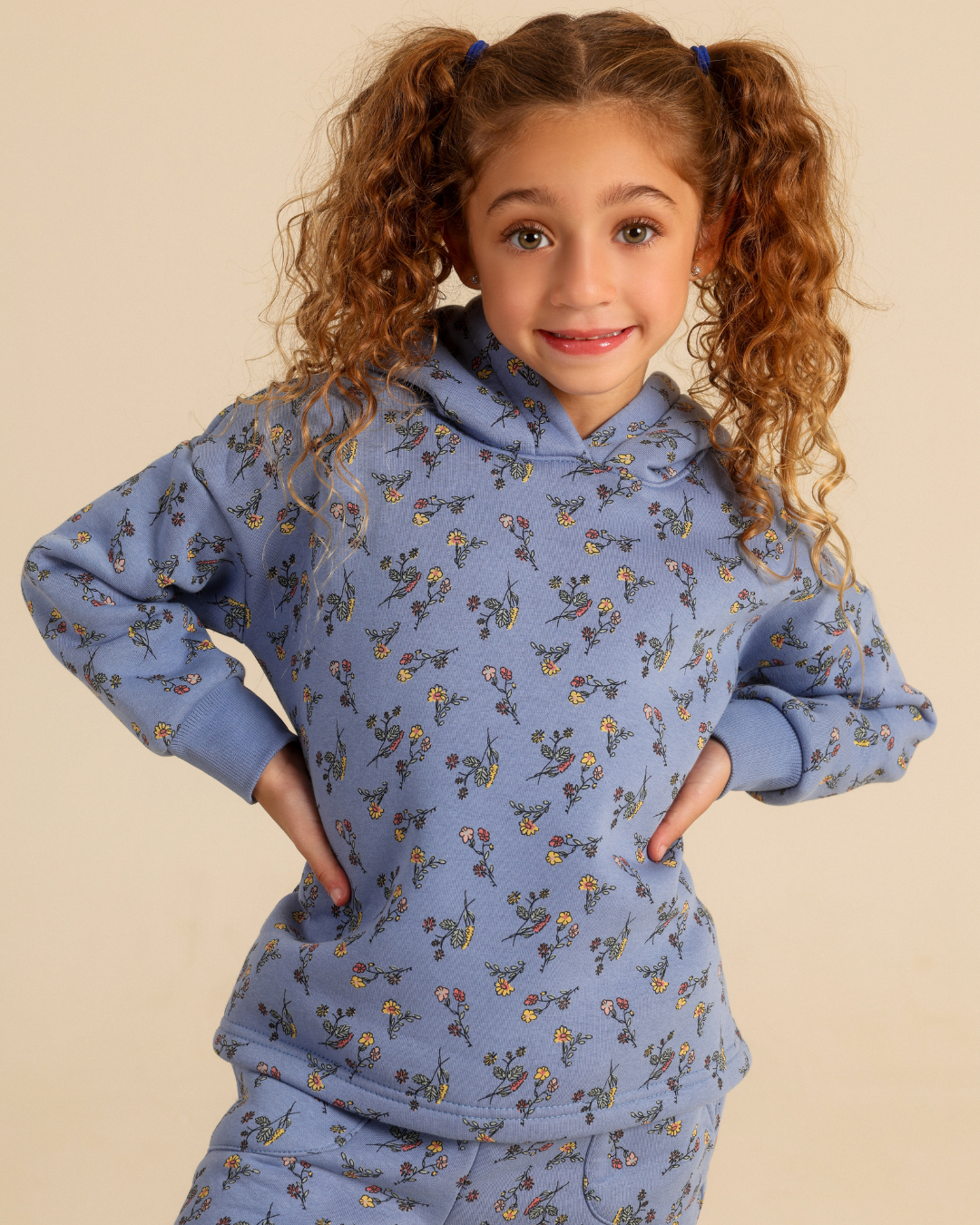 Girls' winter pajamas with a rose print