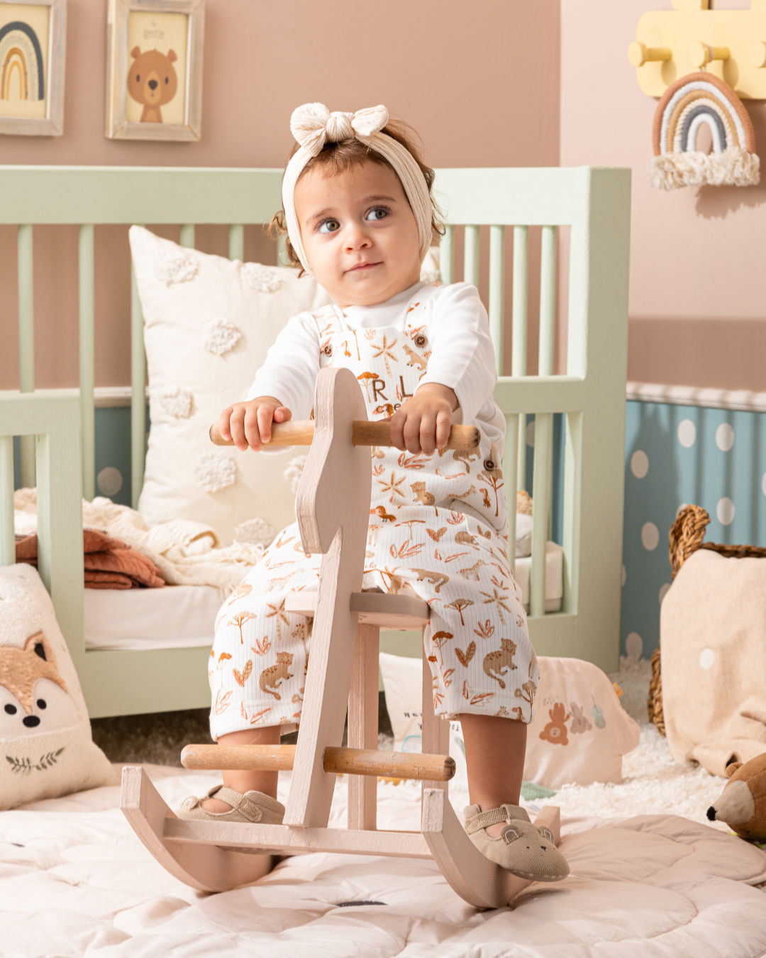 Early Little Creature سالوبيت مواليد كَت