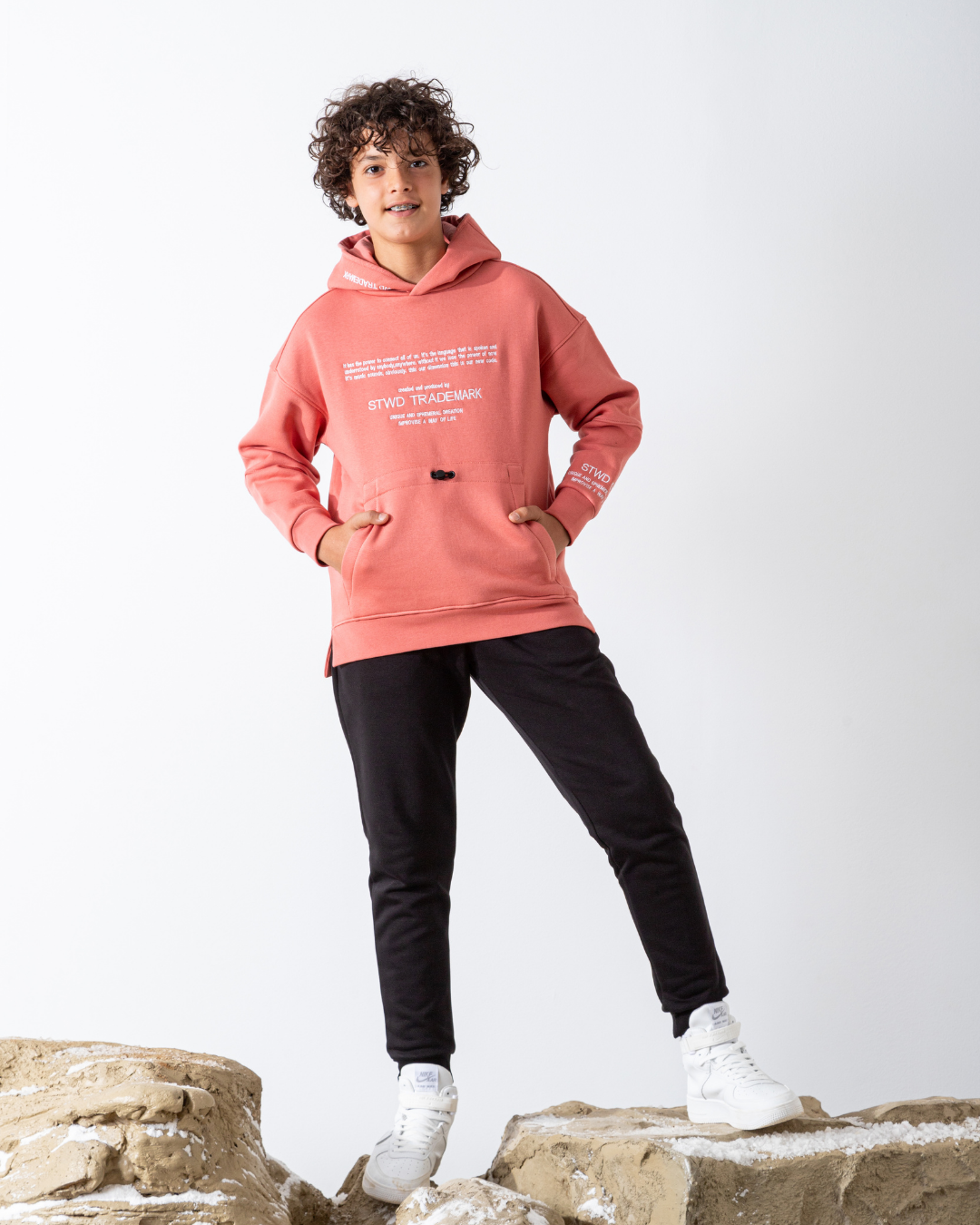 Oversize boys pajamas with confusing embroidery