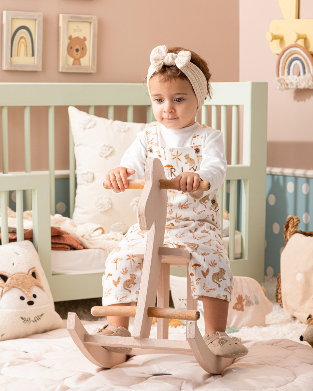 Early Little Creature سالوبيت مواليد كَت