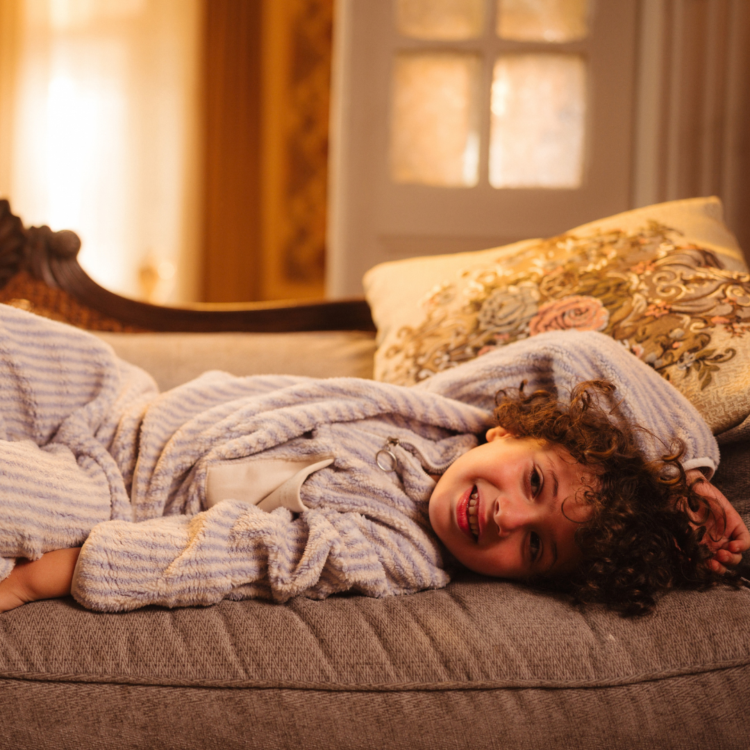 Boys' striped pajamas with long sleeves and a zipper