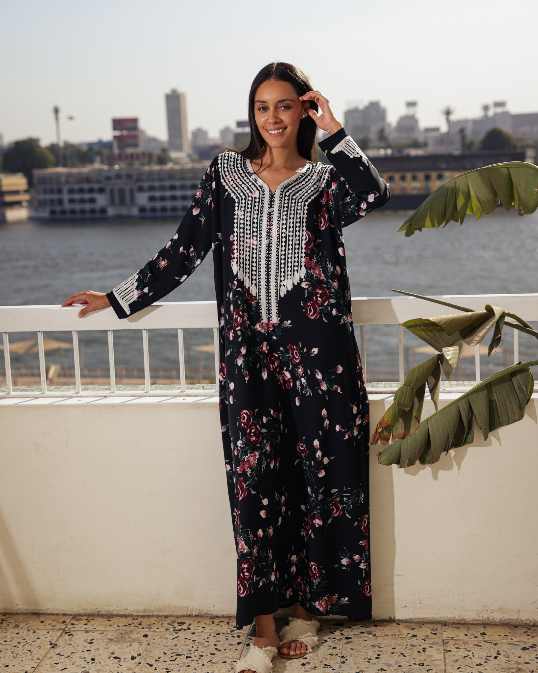 18 قميص فسكوز كم مشجر مطرز