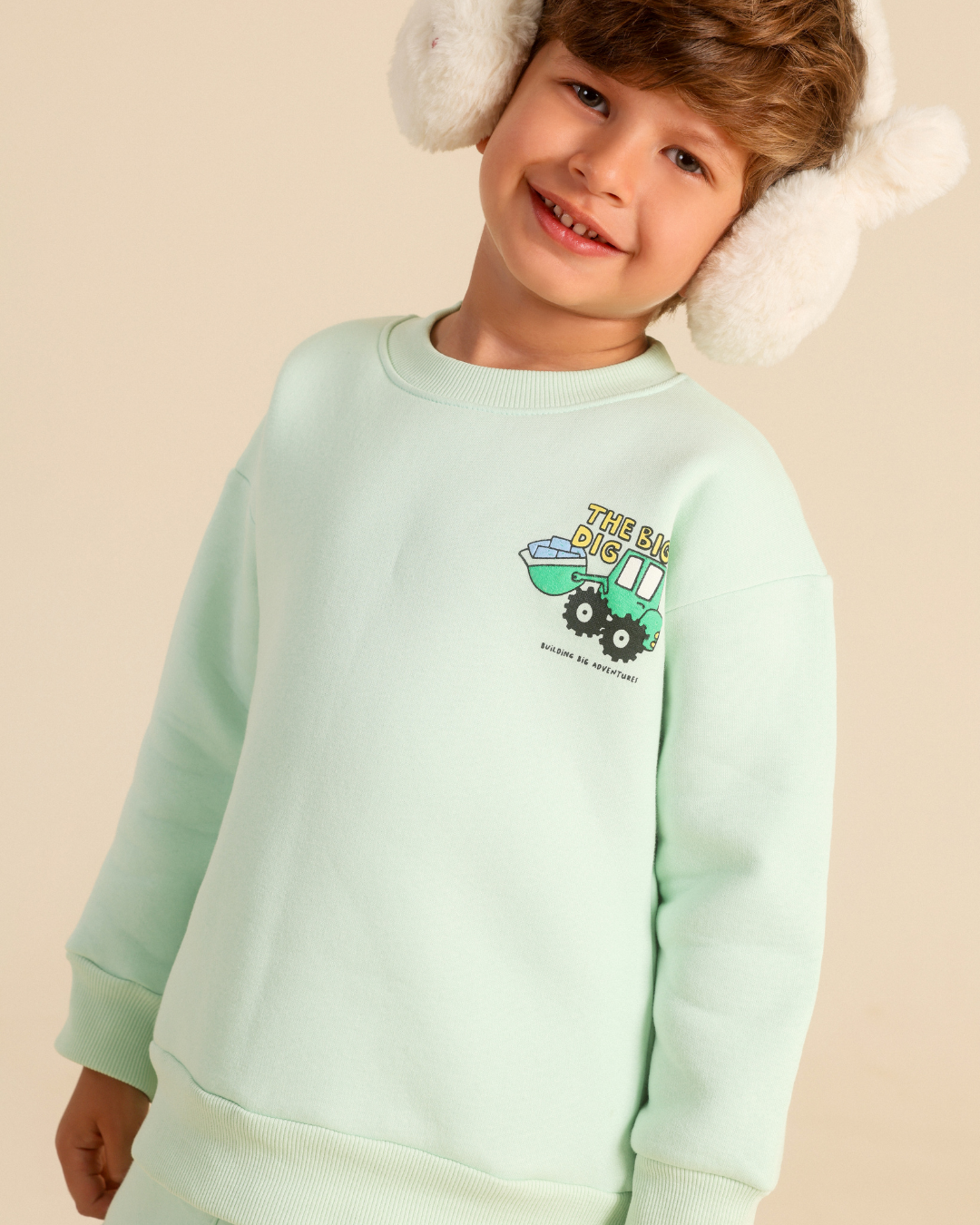 Boys' set in cute colors with a bulldozer print