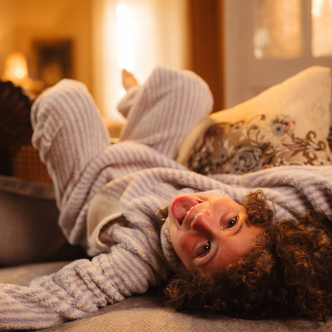 Boys' striped pajamas with long sleeves and a zipper