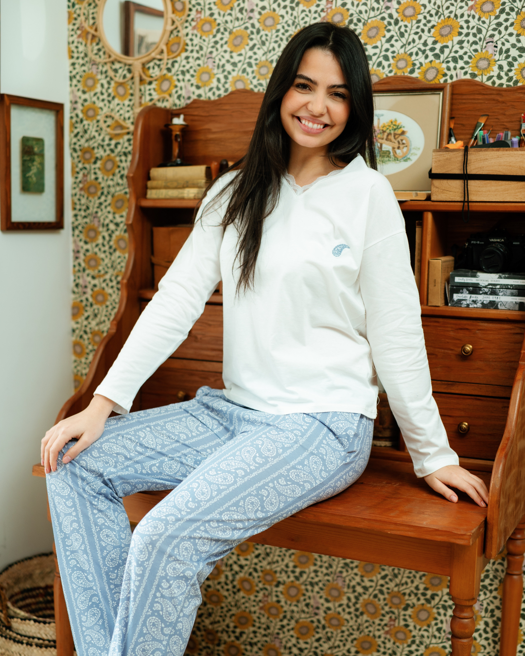 بيجاما حريمي بكم و بنطلون مطبوع اشكال هندسيه