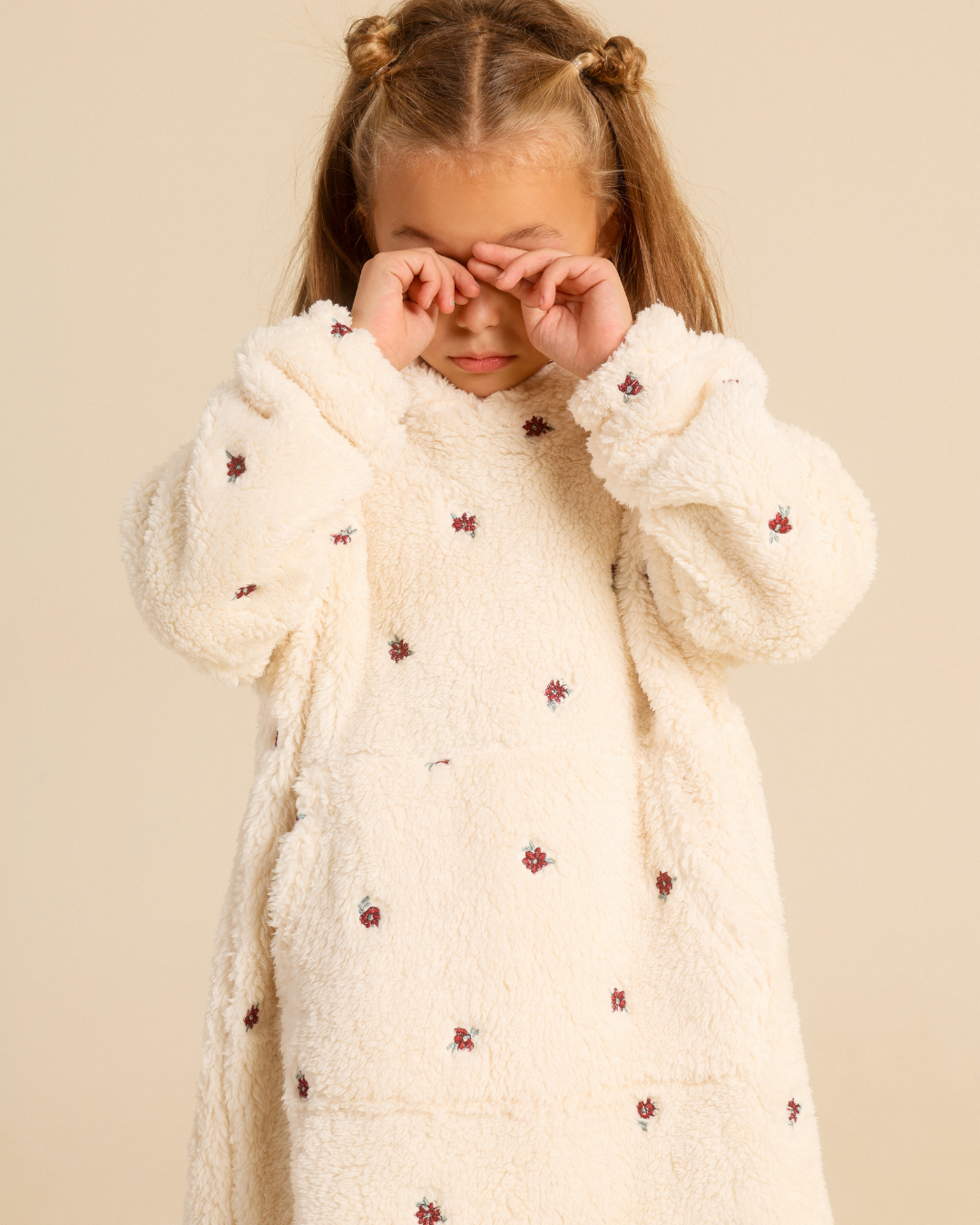 Rosebud Allover Embroidered Girls Wearable Blanket