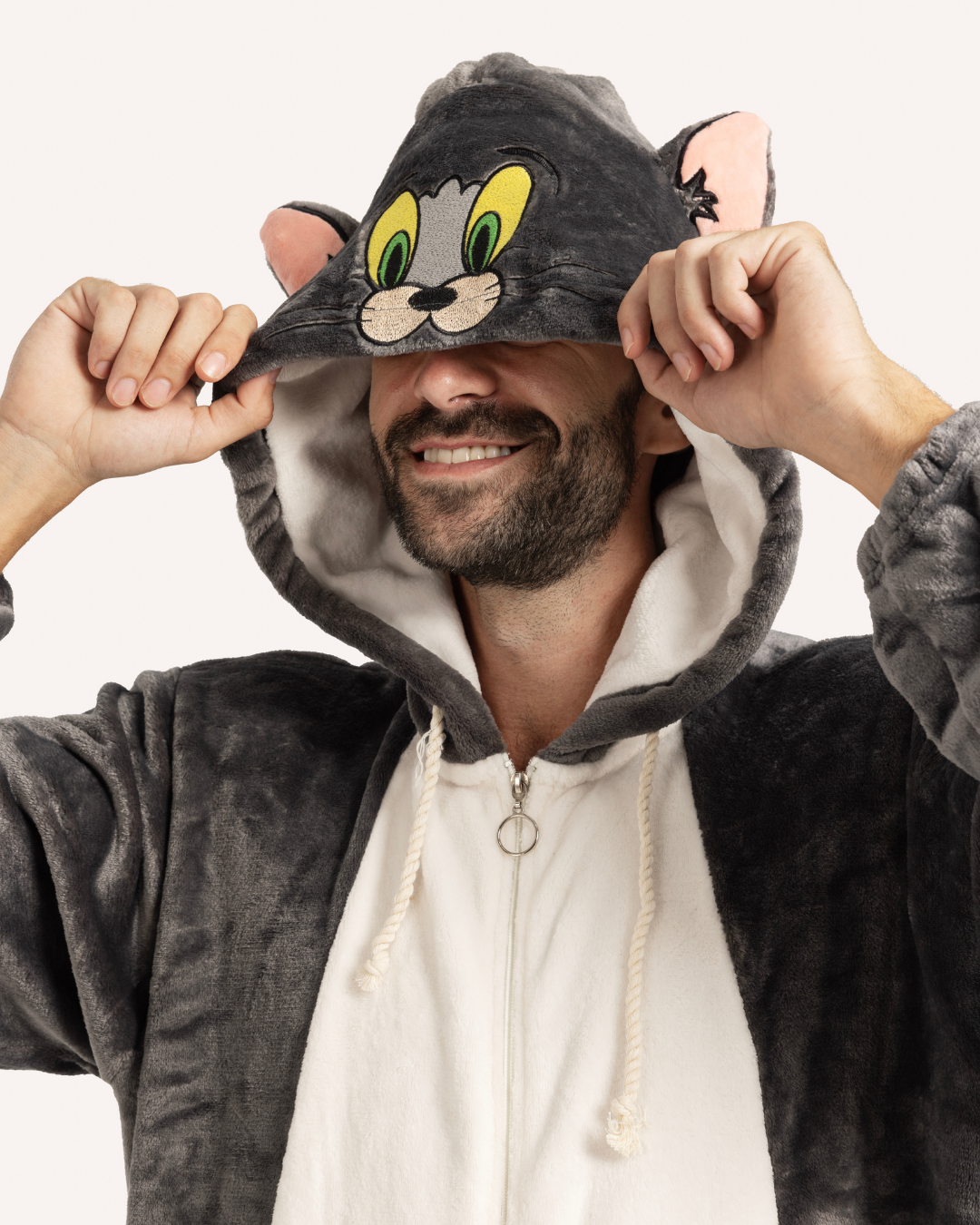 سالوبيت للكبار علي شكل توم القط