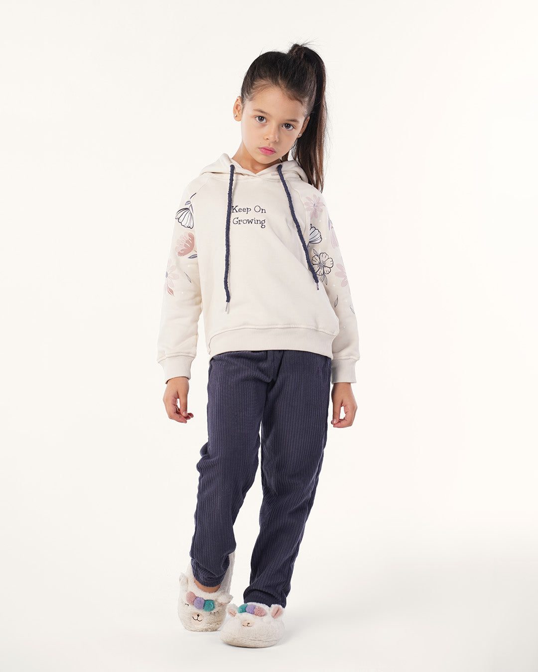 بيجاما ورود على الاكمام