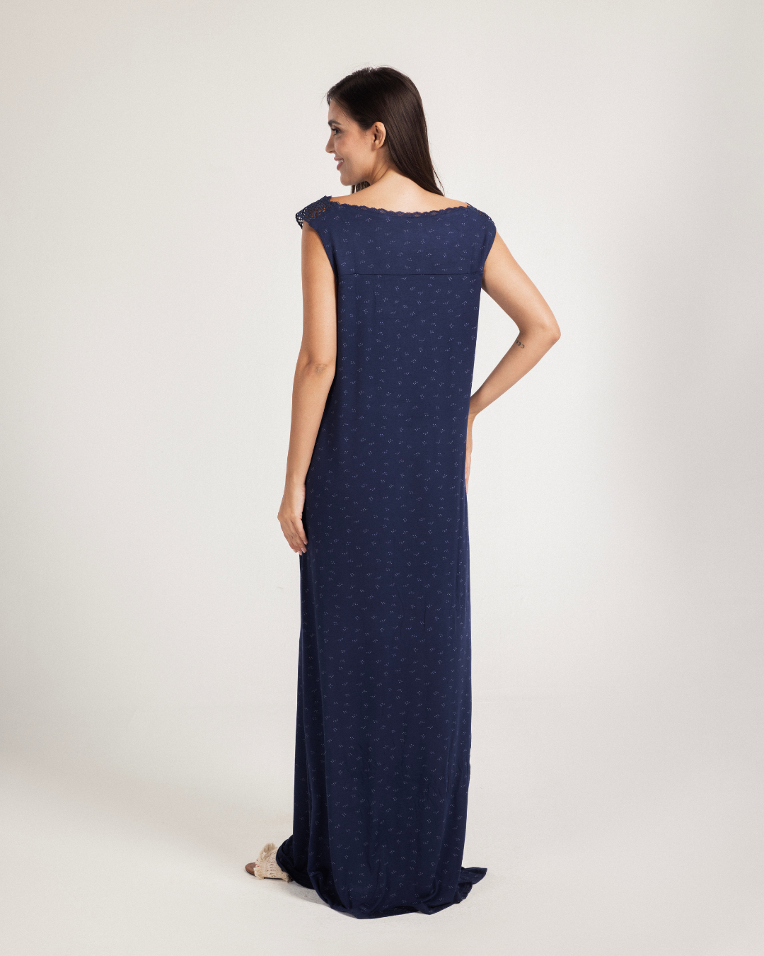 جلابية فسكوز ليكرا منقطه كت بدانتيل