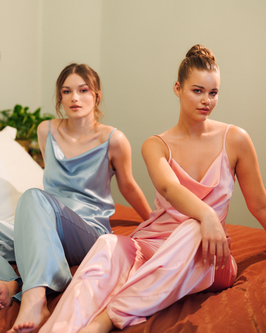 بيجاما بنطلون حمالة ساتان