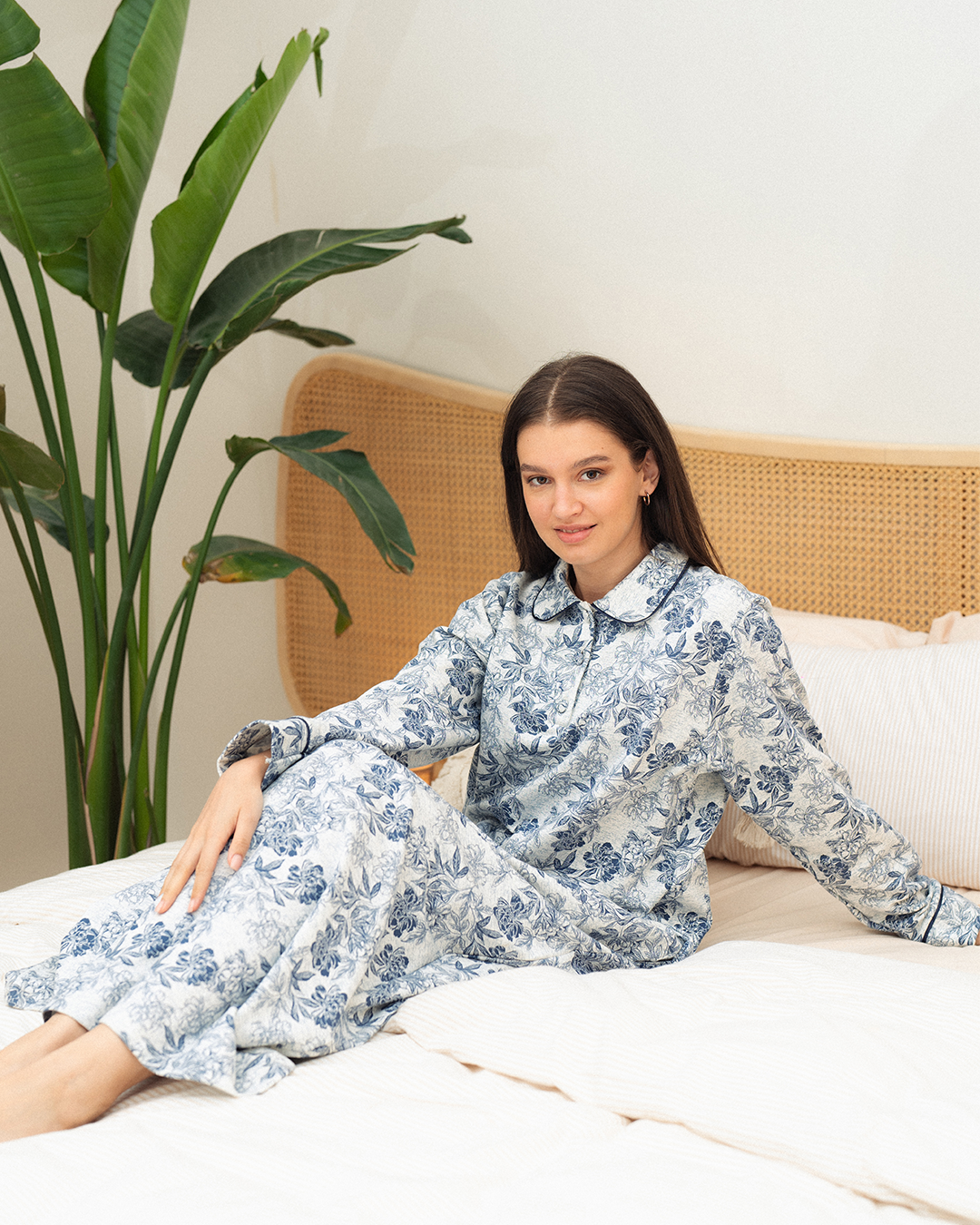 جلابية حريمي مرد بولو روتارى مشجرة والوردة ميلتون بزراير علي الصدر